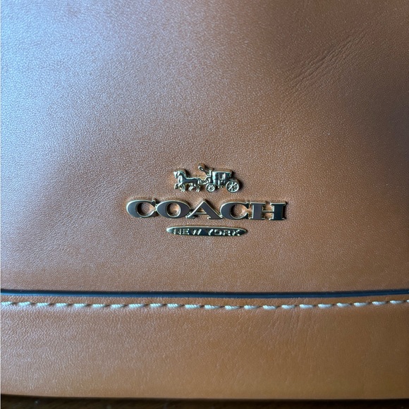 New Coach Caramel Leather Tote - Picture 2 of 7